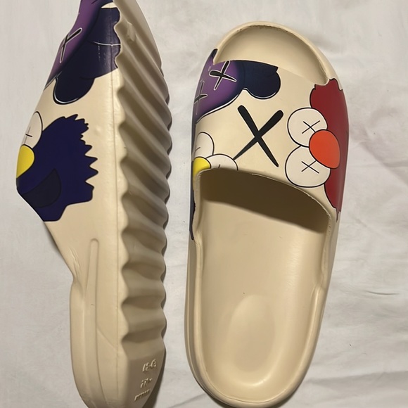 Sandal - Picture 2 of 4